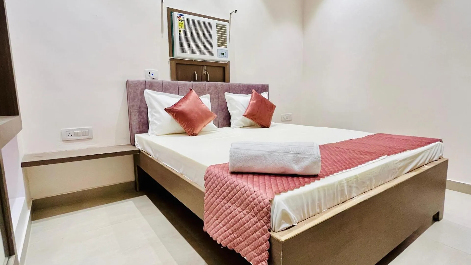 Shri Kashi Vas Bed and Breakfast Varanasi 0*,